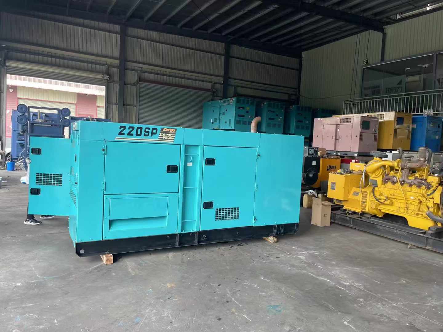 铁西800kW 柴油发电机的输出电流波动范围是多少？